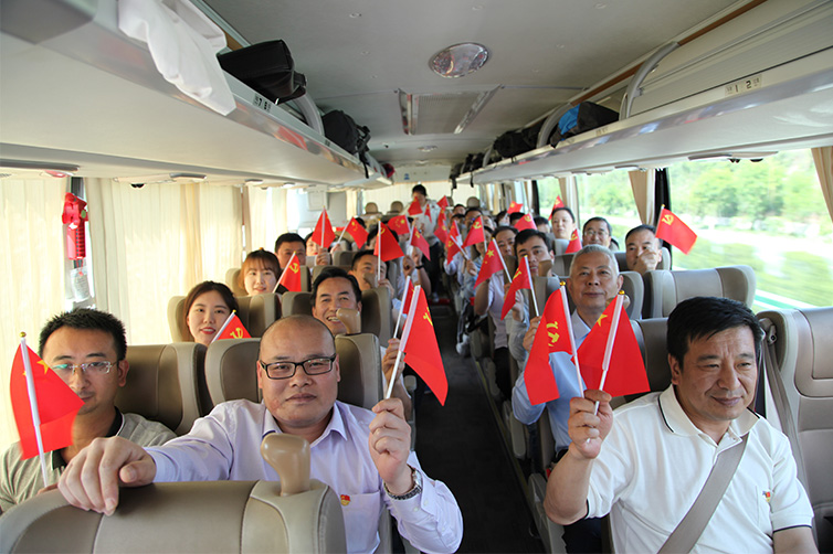 “永遠(yuǎn)跟黨走 奮進(jìn)新征程” 集團(tuán)機(jī)關(guān)黨委組織開展主題黨日活動